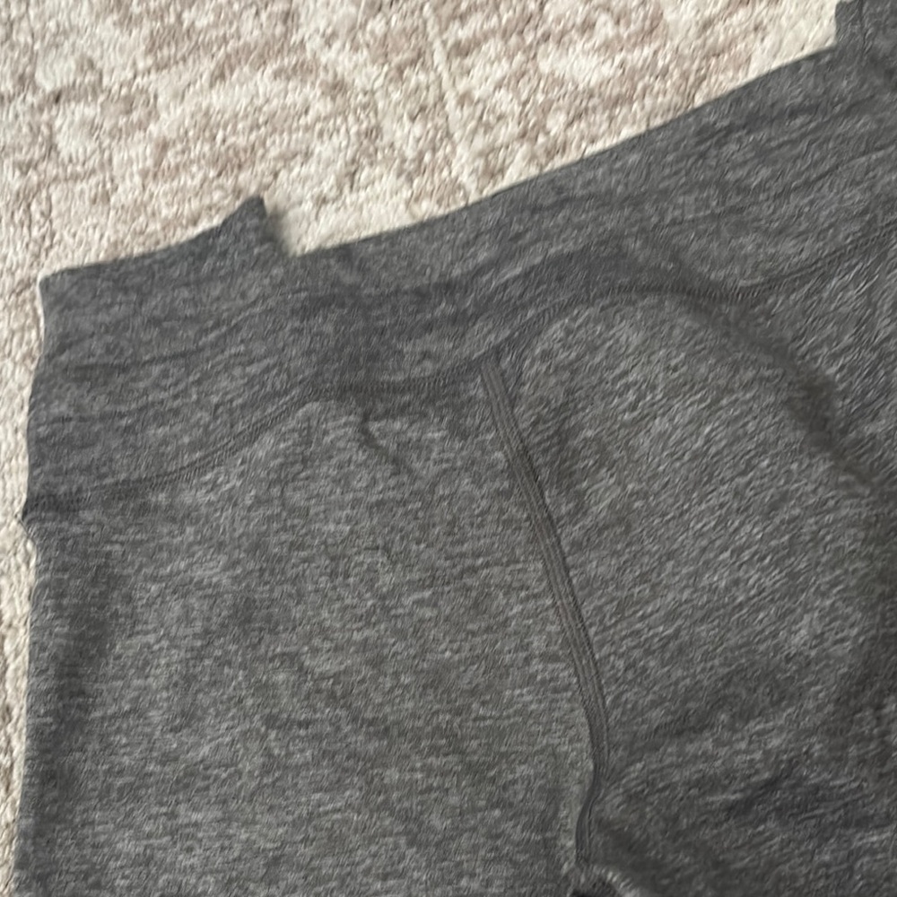 Woman’s AERIE leggings - Picture 8 of 9